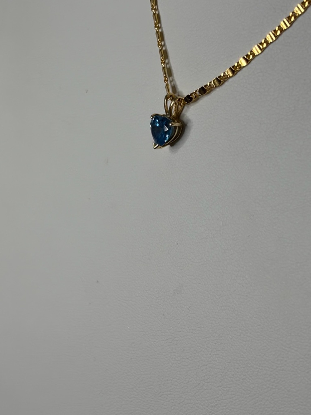 14k blue/green Tourmaline necklace. - Picture 2 of 3